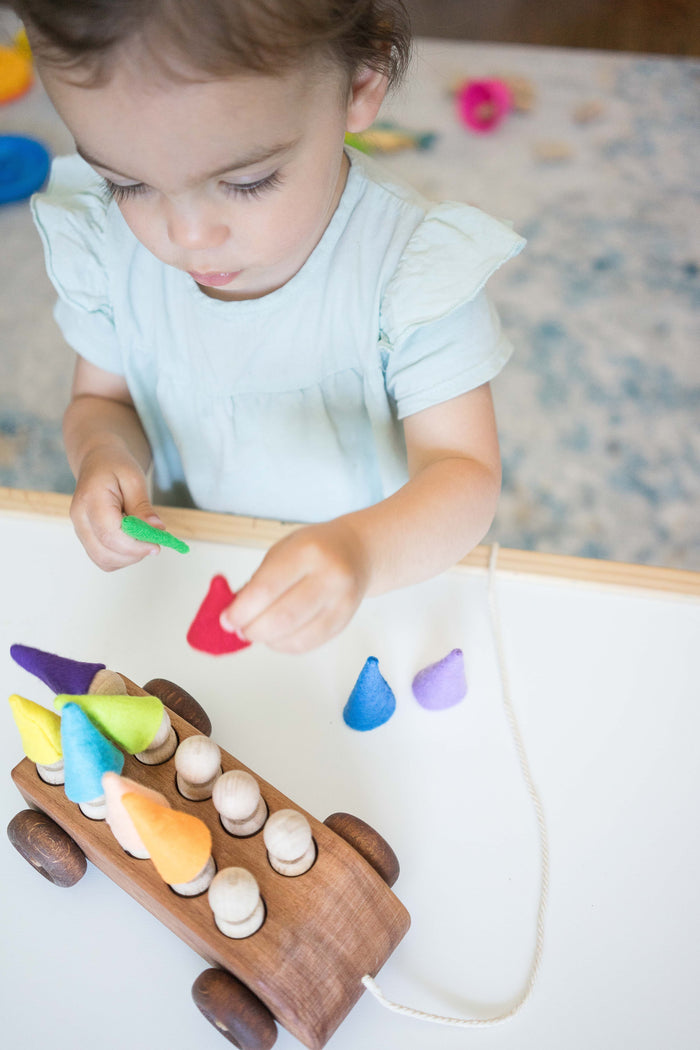 Car pull along toy with 10 sorting wooden peg people in multi-colored felt hats - PoppyBabyCo