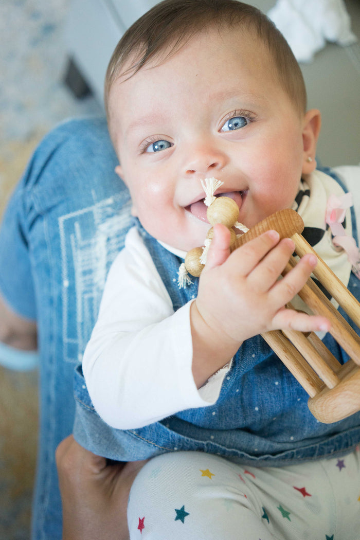 Montessori rolling rattle Wood Toy Ball Cylinder - PoppyBabyCo