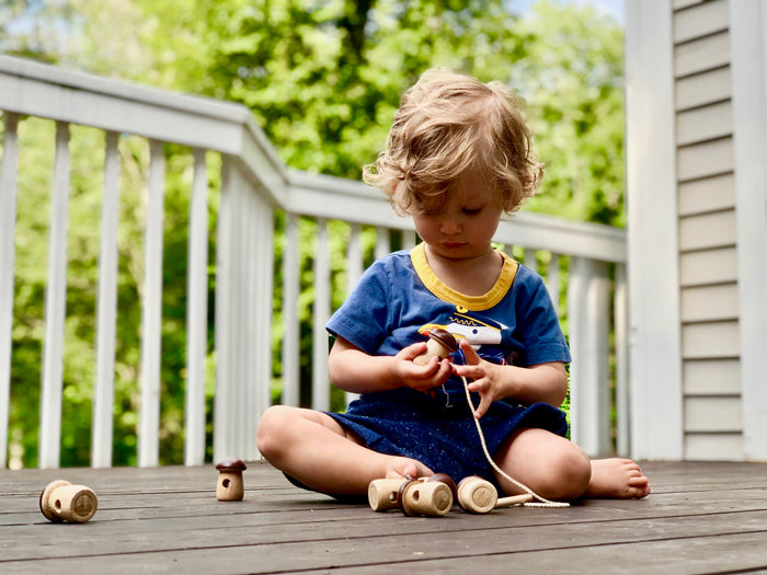 Wooden Mushrooms Lacing toy - PoppyBabyCo
