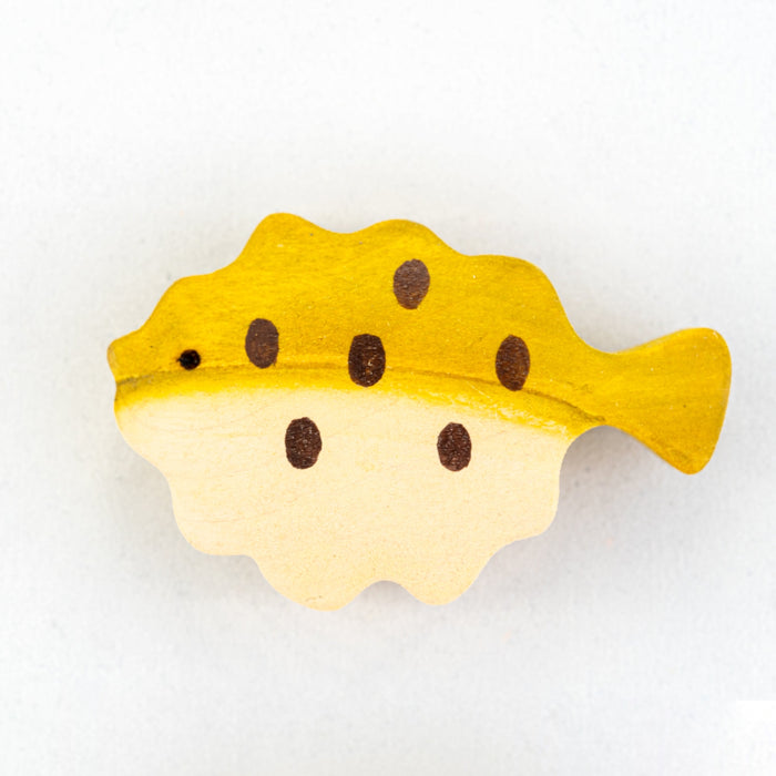 Wooden Fish figurines toys- 11 pieces