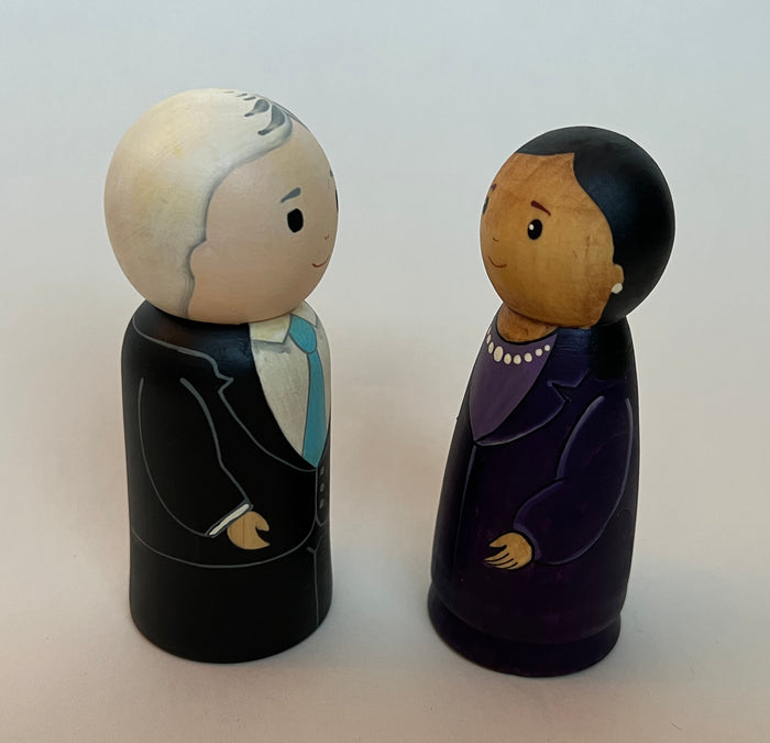 Handcrafted Wooden Peg Dolls – Man and Woman Figurines for Imaginative Play