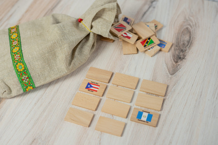 Memory Game Parts of the World, America in linen bag