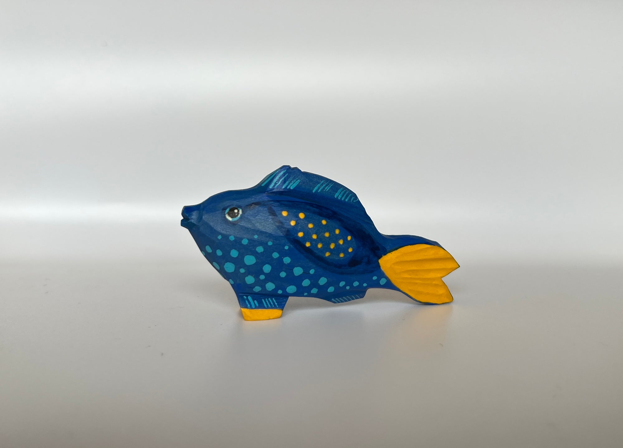 Hand Carved Wood Hand Painted Tropical Fish Figurine Folk Art 6.5 L x  4.25 H