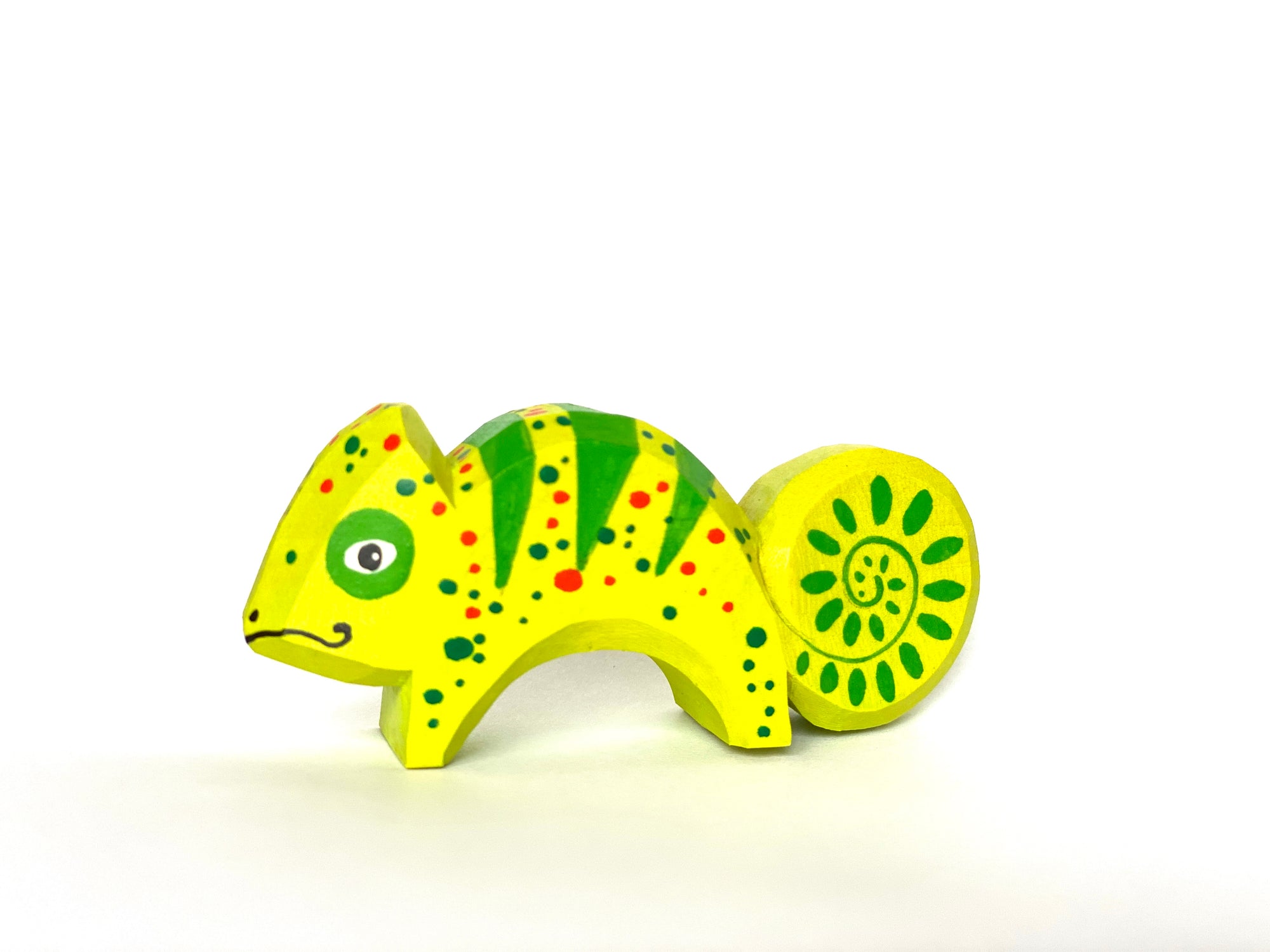 Safari Ltd. Veiled Chameleon Baby Figurine - Detailed 6.75 Plastic Model  Figure - Fun Educational Play Toy for Boys, Girls & Kids Ages 18M+