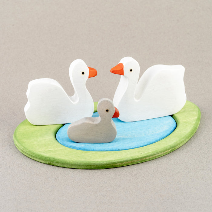 Waldorf Wooden Swan Family Set painted- 3 pieces