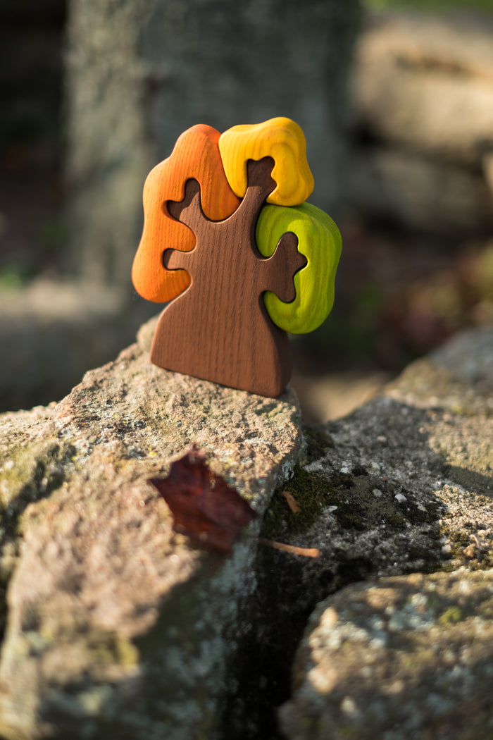 Wooden Autumn Tree with three crowns puzzle